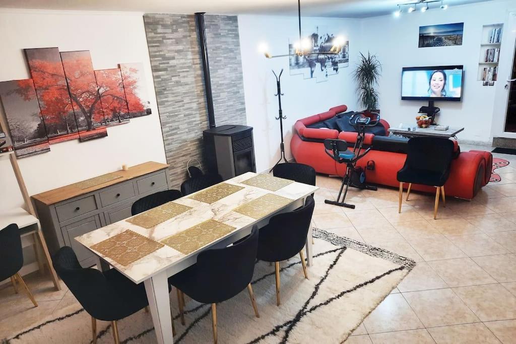 Villa Confortable Avec Jacuzzi A Chevannes Chevannes  Kültér fotó